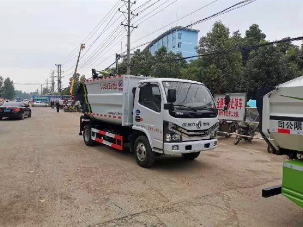 	东风小多利卡国六蓝牌无泄漏自装卸（挂桶）式垃圾车